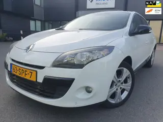 Renault Mégane 1.4 TCe Parisienne | 131 pk | Panorama | Navi | Cruise