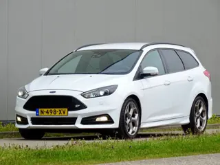 Ford Focus Wagon 2.0 ST 250Pk /// Recaro / Bijna alle opties!