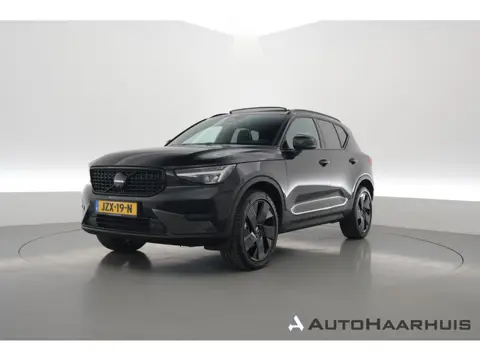 Volvo XC40 2.0 B3 Ultra Black Edition | Rijklaar! | S/K-Dak | Harman/Kardon | Bliss | Stuur-stoel+Vo