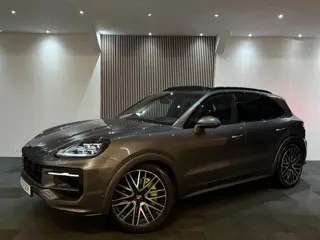 Porsche Cayenne 3.0 E-Hybrid Black Edition Porsche Cayenne 3.0 V6 470pk E-hybrid 2024 Sport-Design V