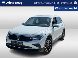 Volkswagen Tiguan 1.4 TSI eHybrid 245pk LIFE DSG Automaat / Panorama schuifdak / Navigatie / LM 17 i