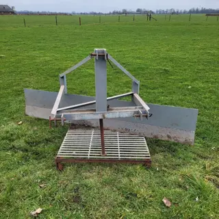 Sneeuw / Grond Schuif voor achter de tractor
