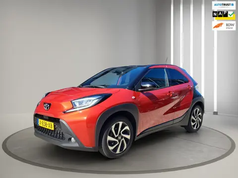 Toyota Aygo X 1.0 VVT-i S-CVT Pulse Automaat two tone
