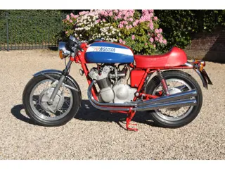 MV Agusta 750 S "The hand-built Superbike" Restored-rebuilt by Alan Docking Racing as a tribute to r