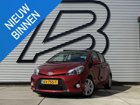 Toyota Yaris 1.5 Full Hybrid Dynamic 1e Eigenaar|Navi|Pano|Camera|Clima|Cruise|Stoelverwarming|Deale