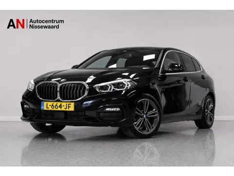 BMW 1-serie 118i Business Edition Sport |Carplay|Stuur-Stoelverwarm