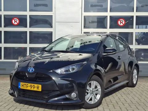 Toyota Yaris 1.5 Hybrid 115 Active | Android Auto/Apple Carplay | LM Velgen 15" | Voorstoelen Verwar