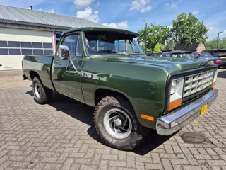 Dodge Ram 150 Custom V8.. Benzine (bj 1985)