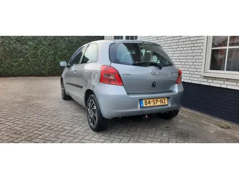 Toyota Yaris 1.3 VVTi Sol AUTOMAAT JAAR APK AIRCO ONLY EXPORT !!