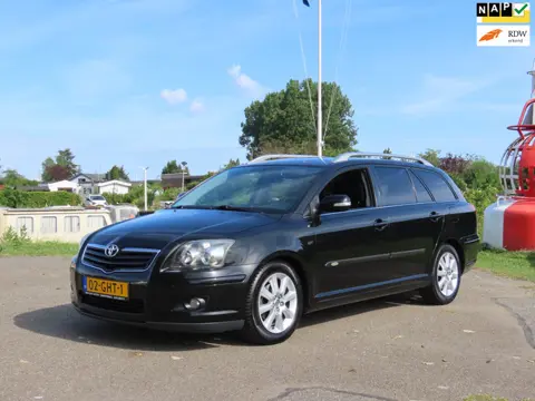 Toyota Avensis Wagon 1.8 VVTi Luna *Zeer nette auto *Rijdt perfect ! *Trekhaak !