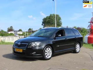 Toyota Avensis Wagon 1.8 VVTi Luna *Zeer nette auto *Rijdt perfect ! *Trekhaak !