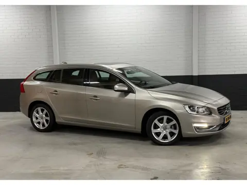 Volvo V60 2.0 T5 Ocean Race, Pano, Memory, Leer, Camera, PDC V+A