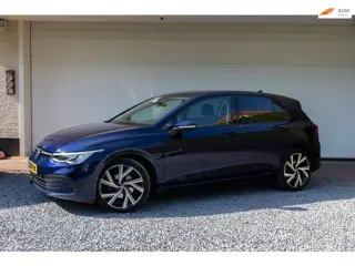 Volkswagen GOLF 1.0 eTSI Life Business