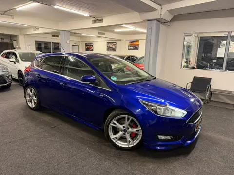 Ford Focus 1.0 Titanium ST-line Uitvoering*Uitstraling*NAP