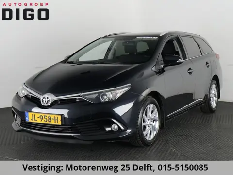 Toyota Auris Touring Sports 1.2T Dynamic NAVI. CRUISE CONTROL. PANORAMA DAK. TREKHAAK.