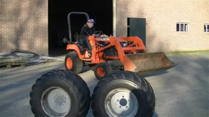 Kubota bx2200