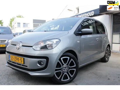 Volkswagen Up! 1.0 high up! BlueMotion | Pano | Airco |Cruise control |Parkeersensoren |Elec Ramen