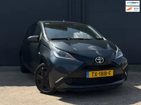 Toyota Aygo 1.0 VVT-i | Automaat | Achteruitrijcamera | Vol Onderhoud |
