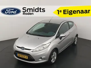 Ford Fiesta 1.25 82PK Ghia | Clima | Voorruitverwarming | Trekhaak | Parkeersensoren |