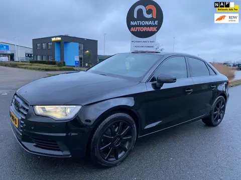 Audi A3 Limousine 2015 * 1.4 TFSI CoD Ambiente Pro Line Plus * AUTOMAAT * LED * LMV * PDC *