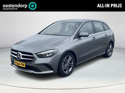 Mercedes-Benz B-klasse 180 Advantage | Achteruitrijcamera | Half leder | MBUX | Elektrische achterkl