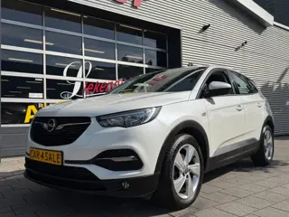 Opel Grandland X 1.2 Turbo Edition - 68.000 KM I Navigatie / Apple CarPlay I Airco LED I PDC I Sport