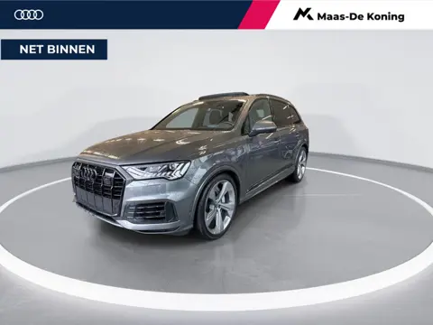 Audi Q7 55 TFSIe 380pk Tiptronic Quattro S Line · Panoramdak · Trekhaak ·  Leder · 360 Camera · Luch