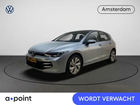 Volkswagen Golf Life Edition 1.5 TSI 85 kW 116 pk | Verlengde garantie | Navigatie via App | Parkeer