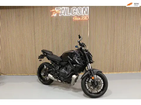 Yamaha MT-07 PURE - 2024 - 35KW A2 - Bar End Spiegels