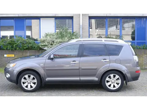 Mitsubishi Outlander 2.2 DI-D Instyle 7 - ZITS
