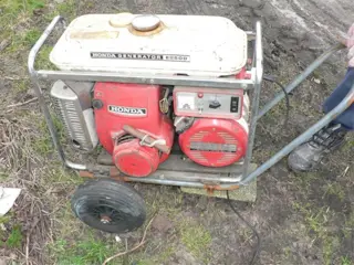 HONDE GENERATOR E2500