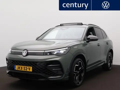 Volkswagen Tiguan 1.5 eHybrid R-Line Edition Panoramaschuif-kanteldak - ACC - Navigatie - Trekhaak -