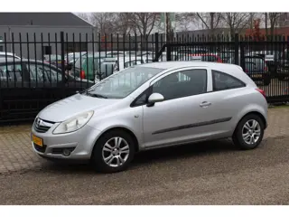 Opel Corsa 1.2-16V Edition, Airco!