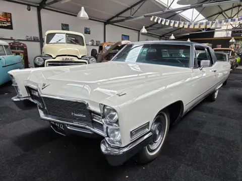 CADILLAC COUPE DE VILLE 