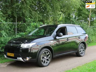 Mitsubishi Outlander 2.0 PHEV Limited Edition X-Line *1e EIG ! *LEER *CAMERA *DAKJE *NAVI *DealerSer