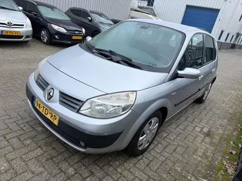 Renault Scénic 2.0-16V Dynamique Comfort APK TOT 04 05 2027