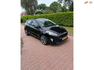 Ford FIESTA 1.1 Trend NWE RIEM APK + LAGE KM STAND!