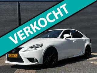 Lexus IS 300H Luxury | Camera | Stoel en Stuurverwarming