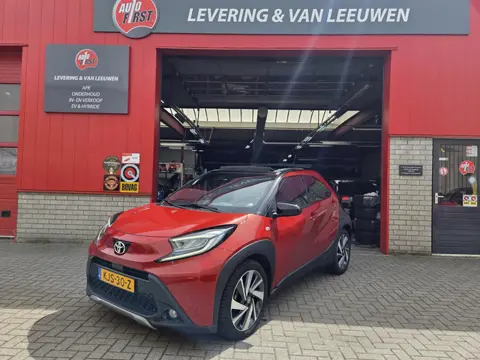 Toyota Aygo X 1.0 VVT-i S-CVT Envy Automaat/ Cabrio dak/ Navigatie/ Lichtmetalen velgen/ Camera/ Rij