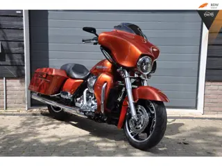 Harley Davidson FLHX Street Glide 103 ABS Zeer nette motor
