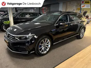 Volkswagen Passat Variant 1.4 TSI PHEV GTE Business / Leder / Panorama-dak / head-up / 360camera