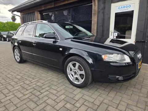 Audi A4 Avant 1.8 Turbo Advance *LEES TEKST*