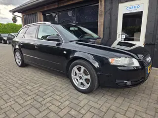 Audi A4 Avant 1.8 Turbo Advance *LEES TEKST*