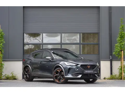 CUPRA Formentor 1.4 e-Hybrid VZ Performance Pano | Keyless | Leer | 360 camera