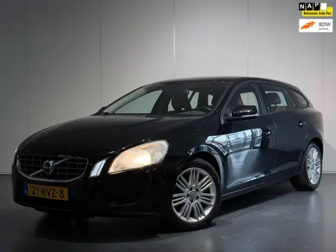 Volvo V60 1.6 T3 Kinetic /Clima/Cruise/PDC/NAVI/Leer/LMV