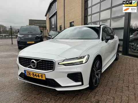 Volvo V60 T8 Twin Engine AWD R-Design, Panodak