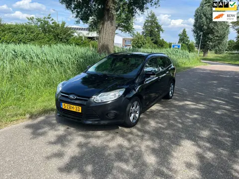Ford Focus Wagon 1.0 EcoBoost Edition Airco Cruise Nap Trekhaak Navi