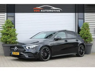 Mercedes-Benz A-Klasse 180 AMG Pano | Multispaak | Carplay | LED | Night | Stoelverwarming | Dealer 