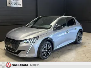 Peugeot 208 GT Line 131 pk Automaat | 28.079 km | Camera | CarPlay