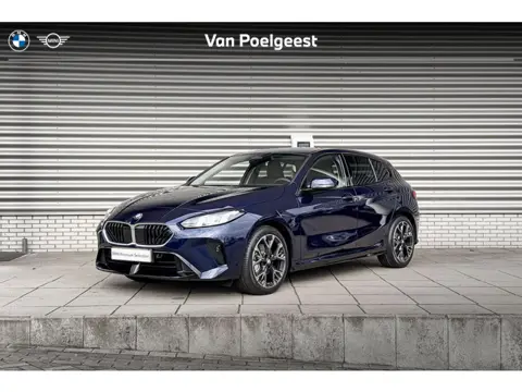 BMW 1 Serie 120 M Sport Design / Premium Pack / Comfort Access / Achteruitrijcamera / Extra getint g